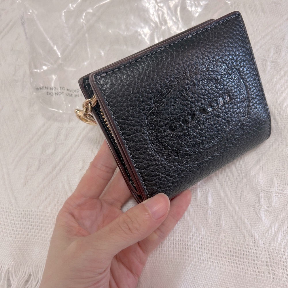 NWT💖Coach Snap Billfold Wallet With Coach Heritage Black Pebbled CM216 Gift - Picture 2 of 4